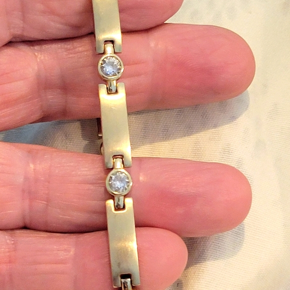 Speidel Jewelry Vintage Speidel Signed Gold Color And Qubic